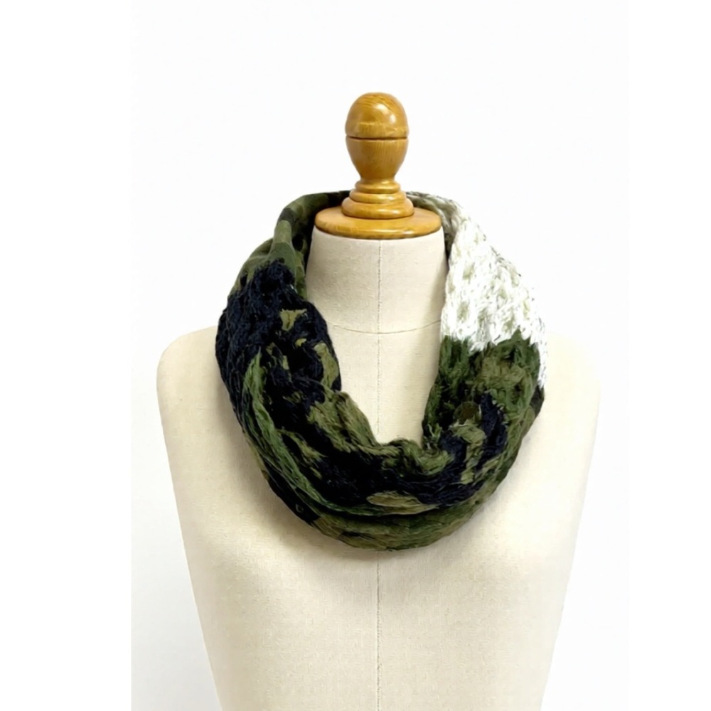 Infinity scarf